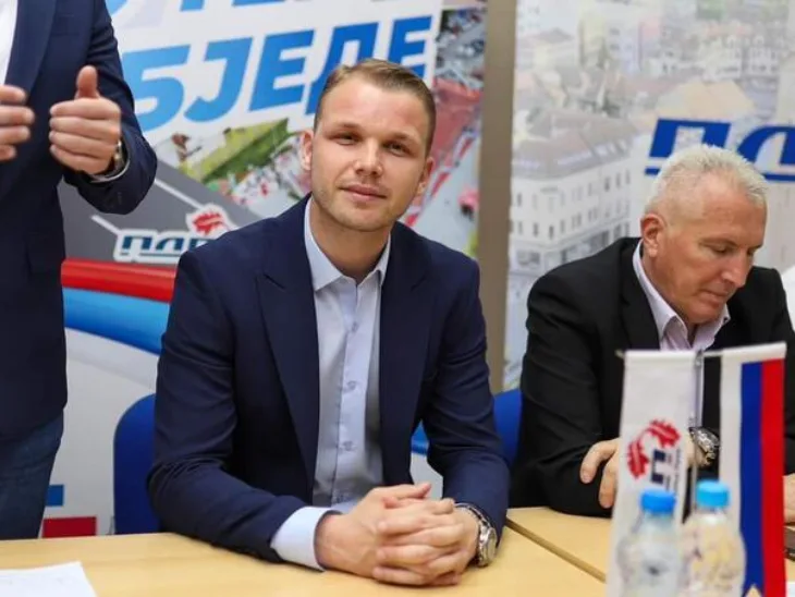 Draško Stanivuković  fb