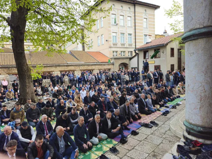 Bajram namaz Begova džamija