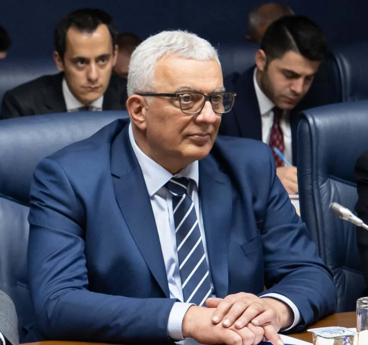 Andrija Mandić X
