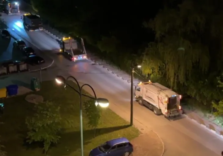 vozila Rad pod rotirkama i trubeći prošla ulicama Sarajeva  Screenshot 282