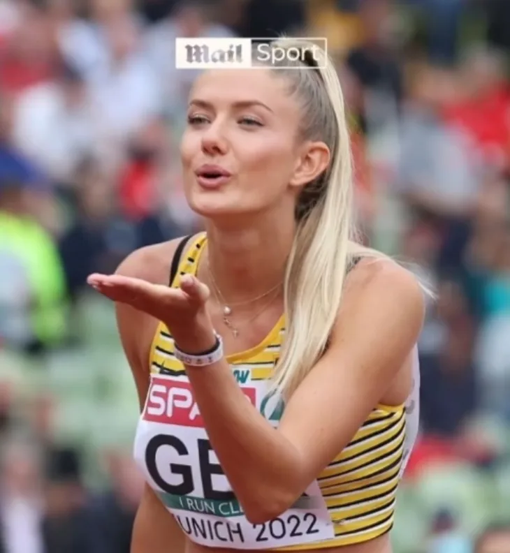 Alica Schmidt Screenshot X