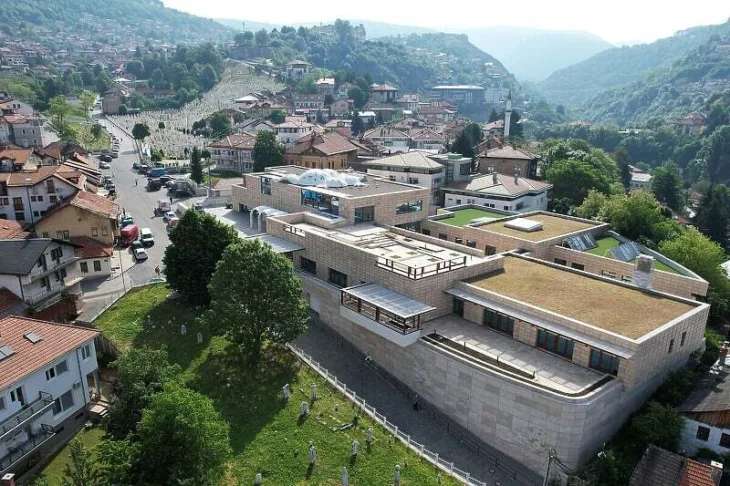 Upravna zgrada Rijaseta Islamske zajednice u BiH
