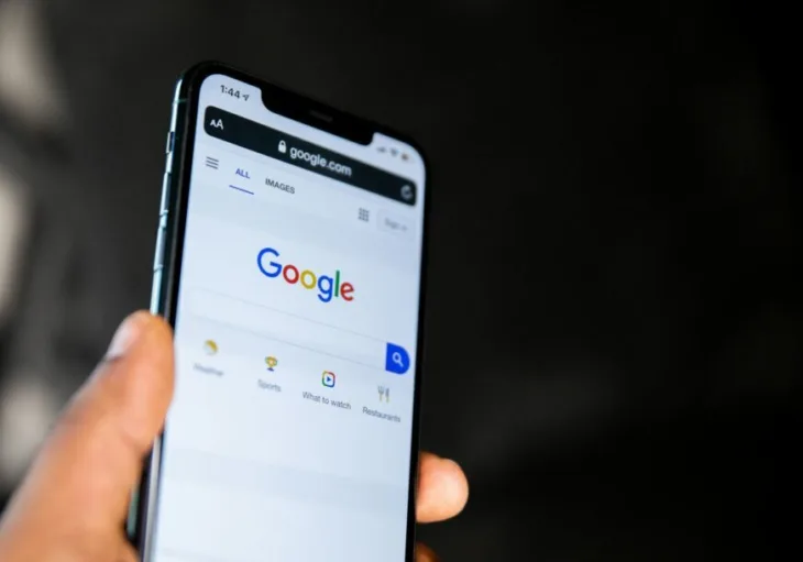google FOTO: UNSPLASH/ SOLEN FEYISSA