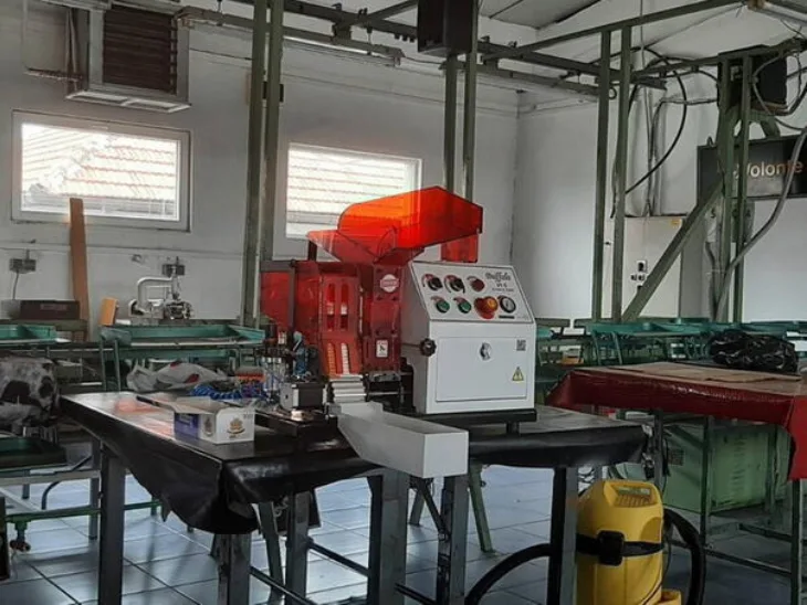 Uio oduzela elektricnu masinu za punjenje cigareta uio masina 663e2388bab71