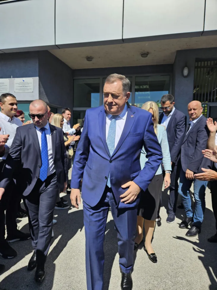 Milorad Dodik srna