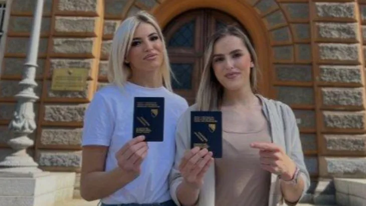 Nejra i Emina Sipović