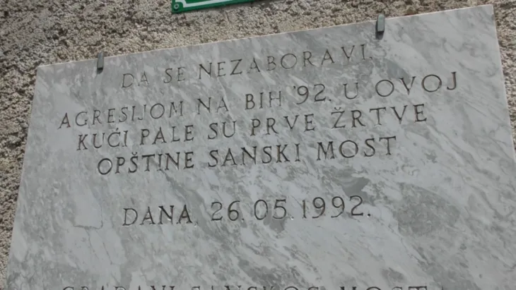 Spomen ploča u Muhićima-prve žrtve