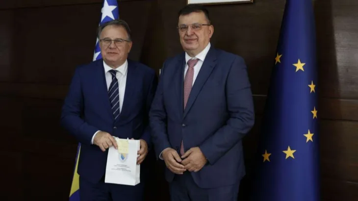 Nikšić i Tegeltija. Fena dikitalni potpis