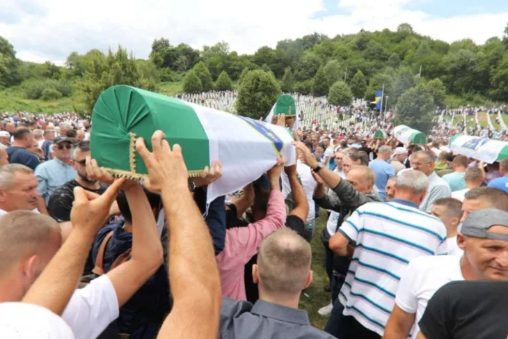Srebrenica potocari dzenaza politički