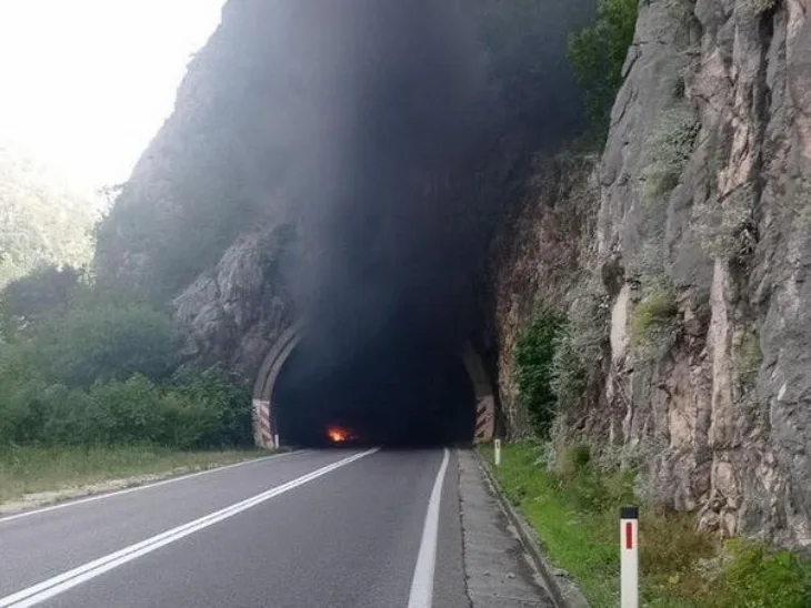 tunel salakovac pozar kamina fb