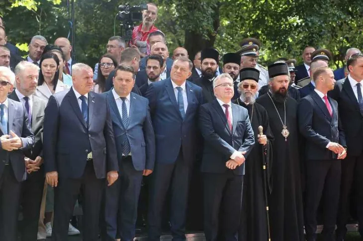 otvorena kancelarija Ambasade Rusije