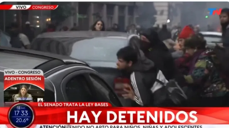 Nemiri  Veliki nemiri u Buenos Airesu nakon što je Milei najavio smanjenje penzija