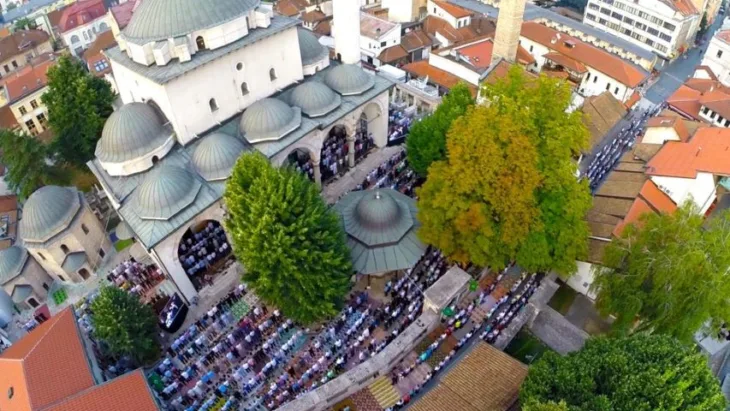 Bajram namaz Small 1