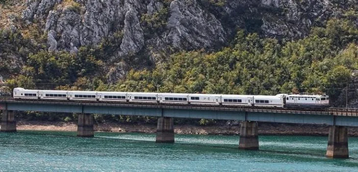 Voz zeljeznice fbih