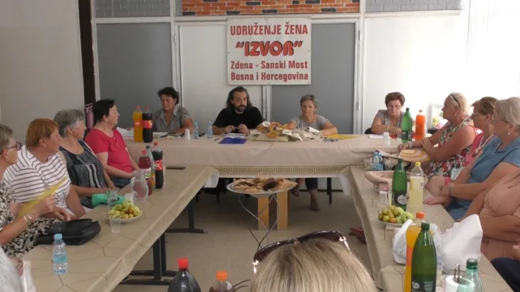 Sanski most Okrugli stol u Zdeni, sjedištvu "Izvora"