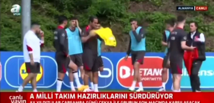 Vincenzo Montella i Arda Guler  Screenshot 411