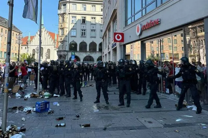 sukob navijaca/ minhen srbija