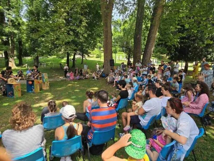 Dramska predstava za djecu U velikom parku  fena
