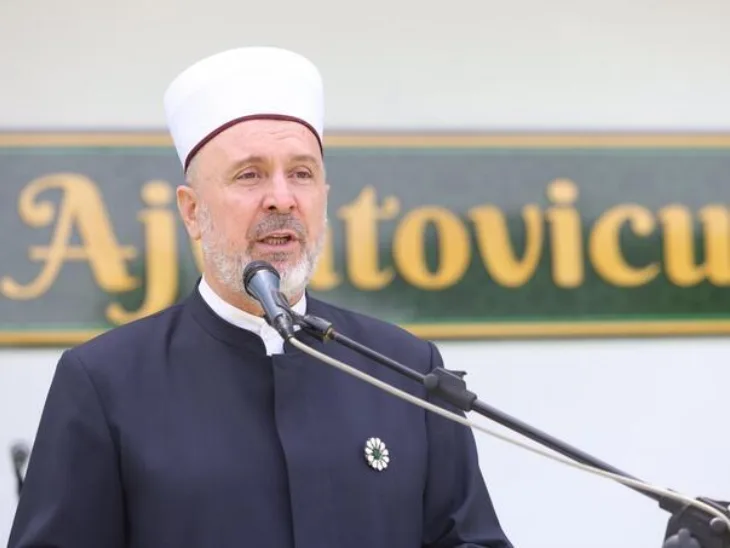 Muftija Ahmed-ef. Adilović ajvatovica