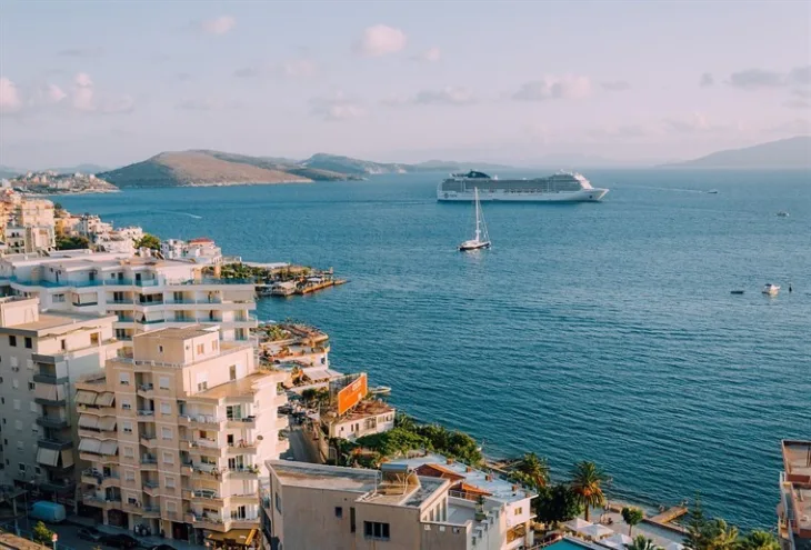 Albanija 760 520 p C 90
