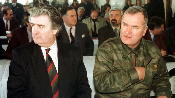 Ratni zločinci Radovan Karadžić i Ratko Mladić. Platforma X