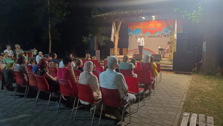 Krenulo  "Ljeto  na Sani"-prvi koncert u Malom parku