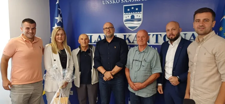 Premijer  Hušić sa Sanjanima