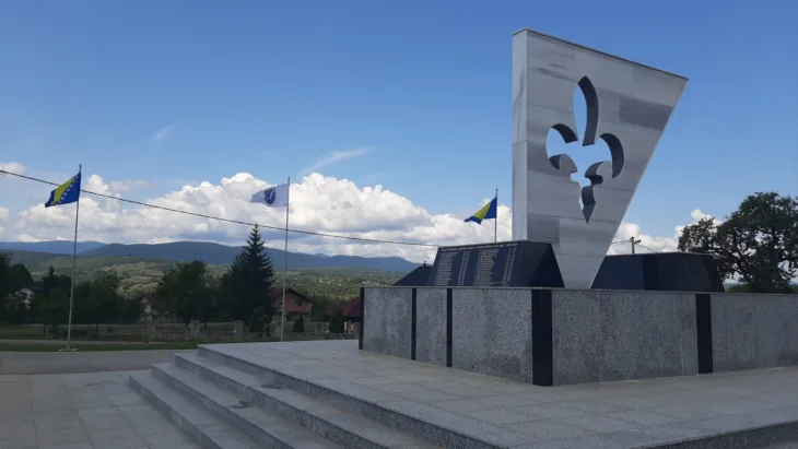 Sanski most Spomenik u Vrhpolju