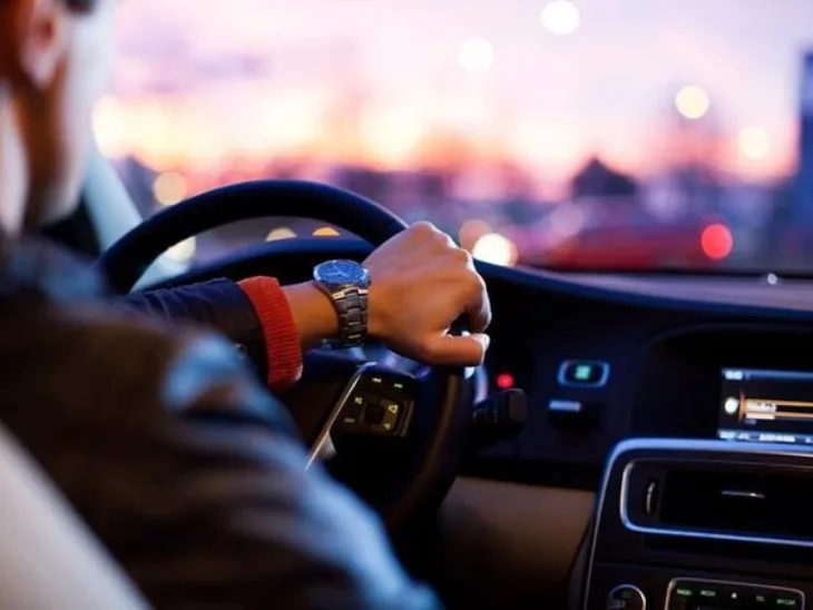 Auto unutra voznja
