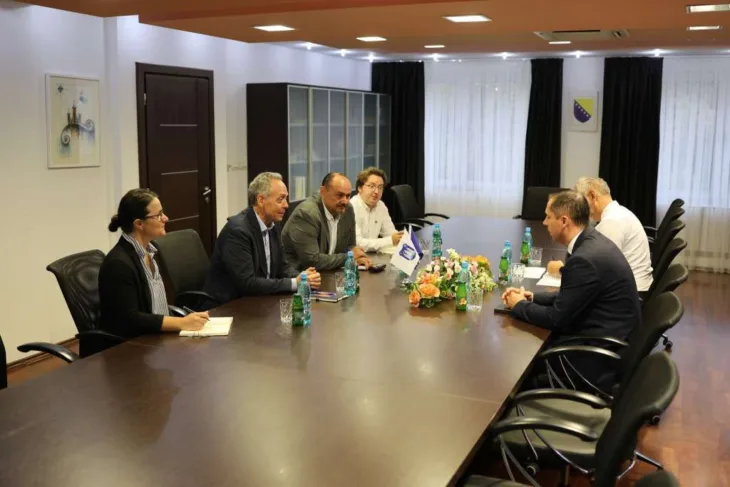 Elvedin Sedić i Unicef Bihać/ Fena