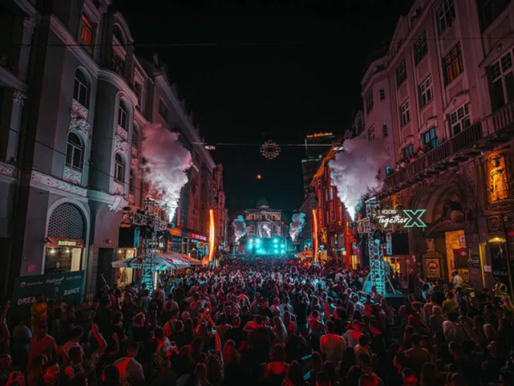 Dj duo adriatique u titovoj ulici napravio spektakl za kraj sff a gardd 66c96d37833dd