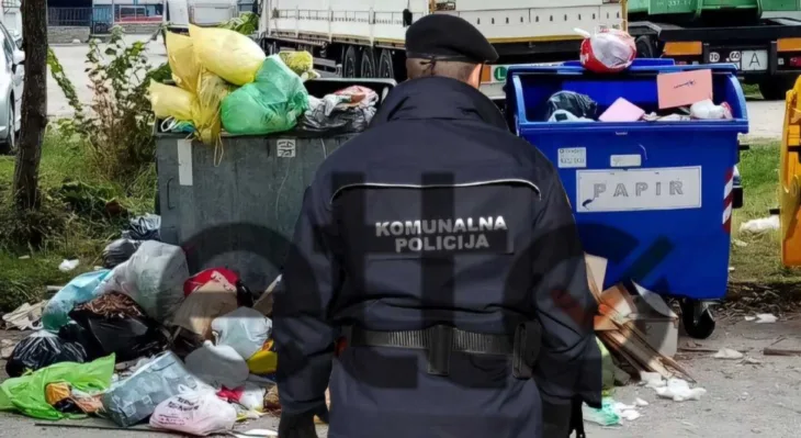 Komunalna policija smece