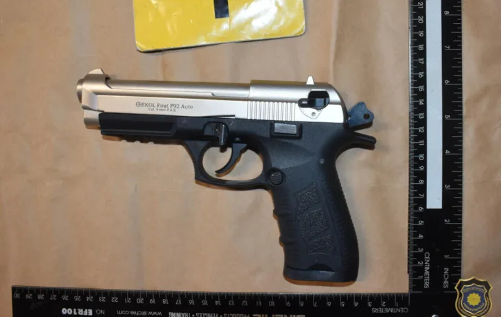 Pistolj