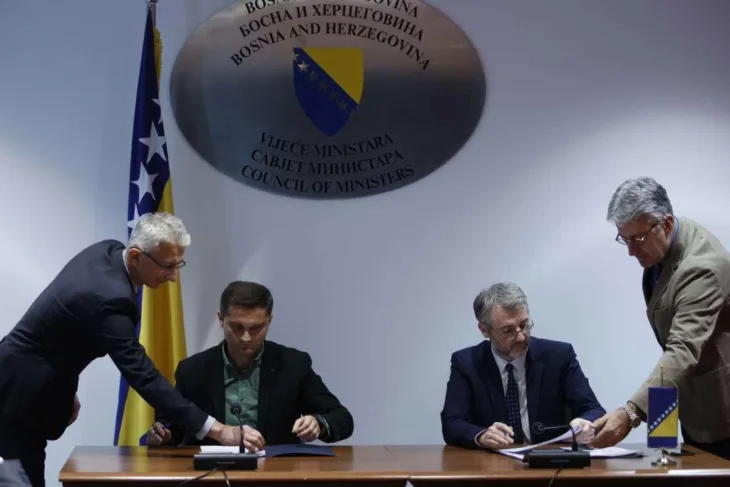 rdin forto S potpisa ugovora sirijus