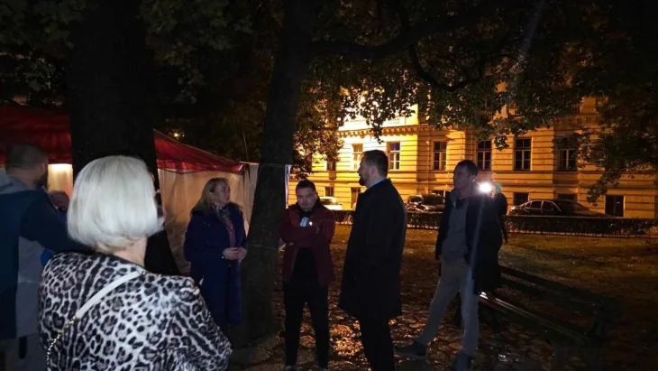 Muamer bandic sa zdravstvenim radnicima 2jpg