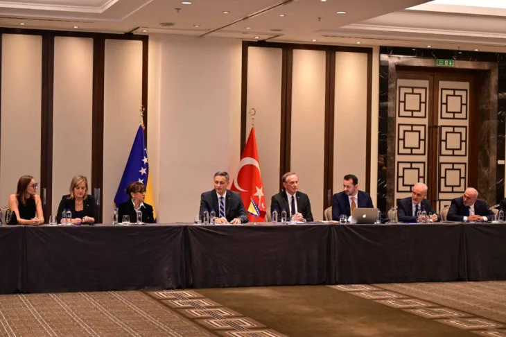 Denis Bećirović  s bh. dijasporom u Turskoj foto on