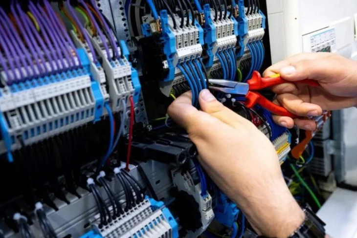 elektrotehničar posao