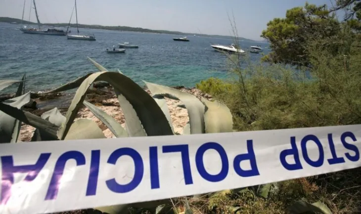 policija hvar otok more 768x456