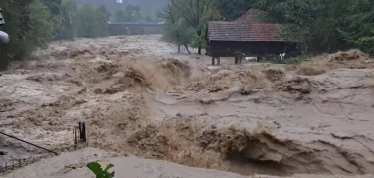 fojnica poplava Rijeka Fojnica u naselju Buci/Screenshot