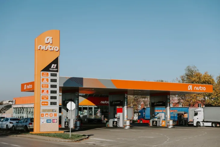 Nestro Nestro Petrol