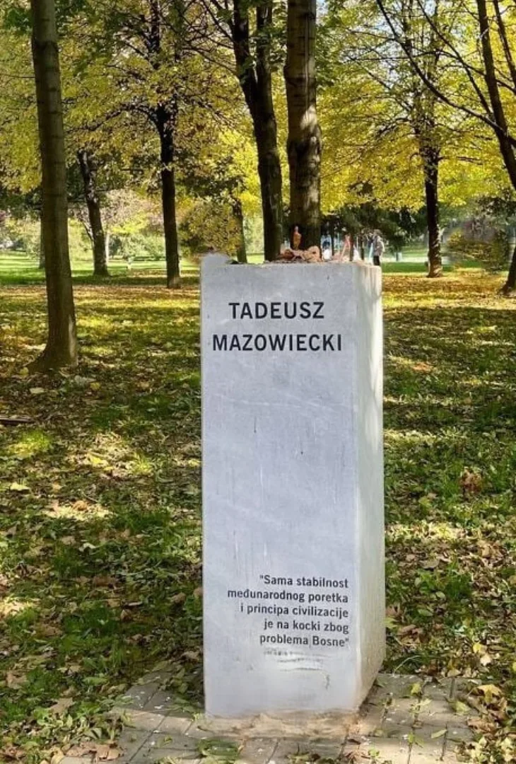 poljska sarajevo Nestanak biste poljskog predsjednika