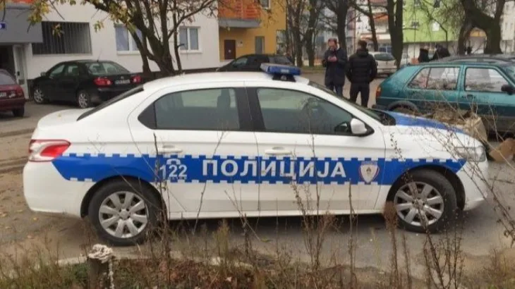 Policija privela starca Facebook