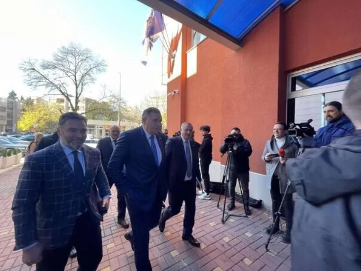 Milorad Dodik mostar trojka 1