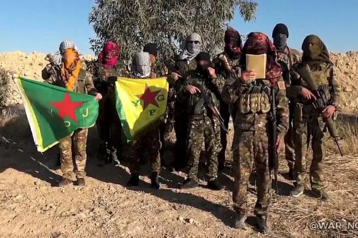 Sirija Kurdske snage u Siriji naoruzane jurisnim puskama proizvedenim u Srbiji