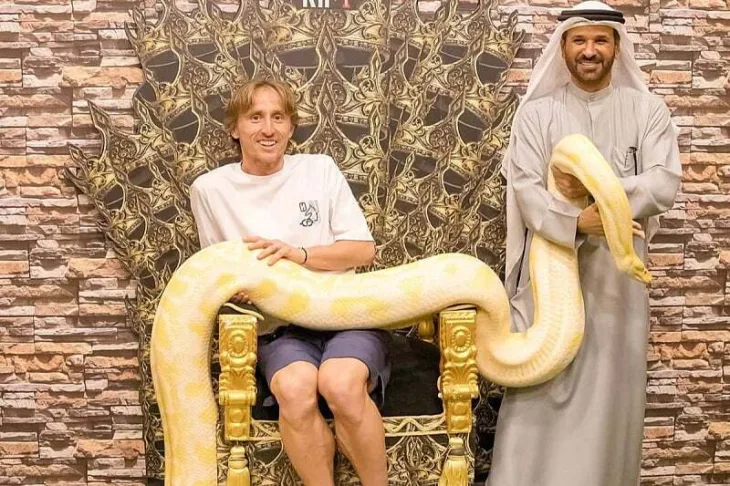 Luka Modric pozirao s pitonom