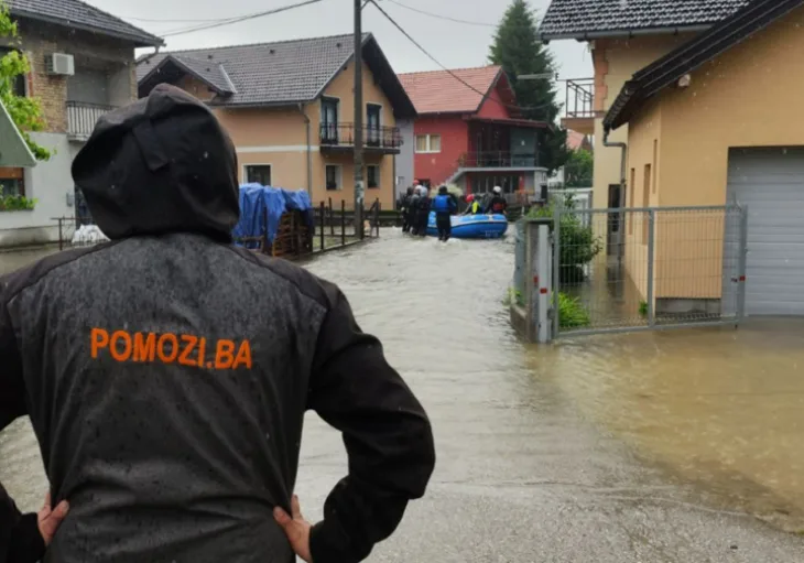 POPLAVE POMOZI