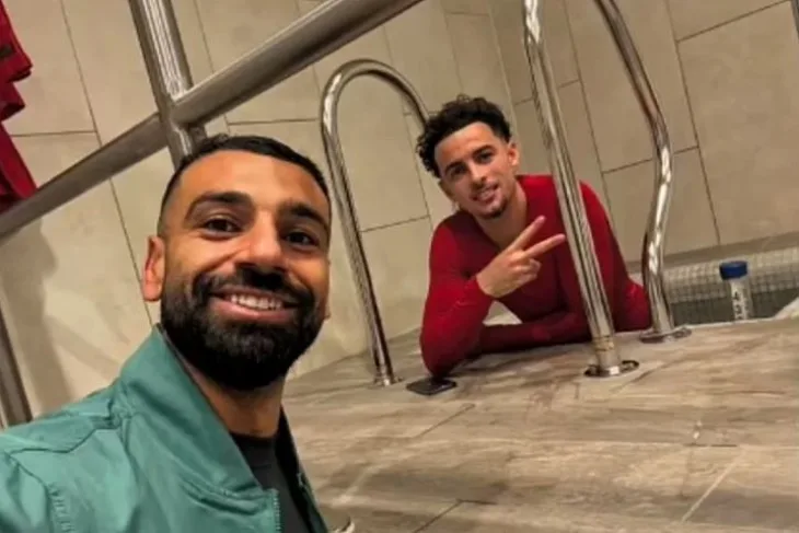 Mohamed Salah Curtis Jones