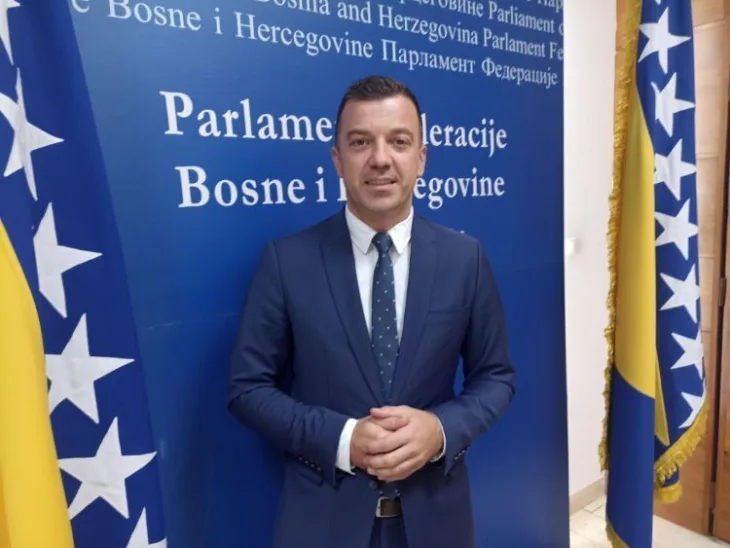 Damir Džeba