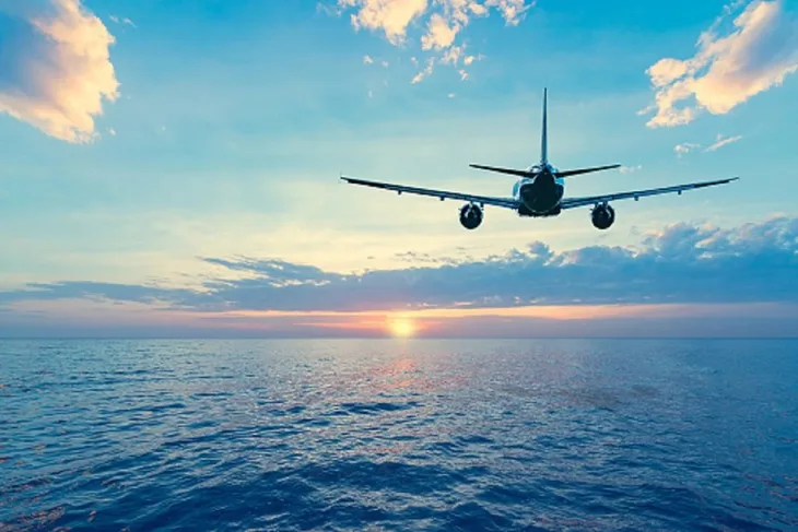 avion okean Foto: Pixnio