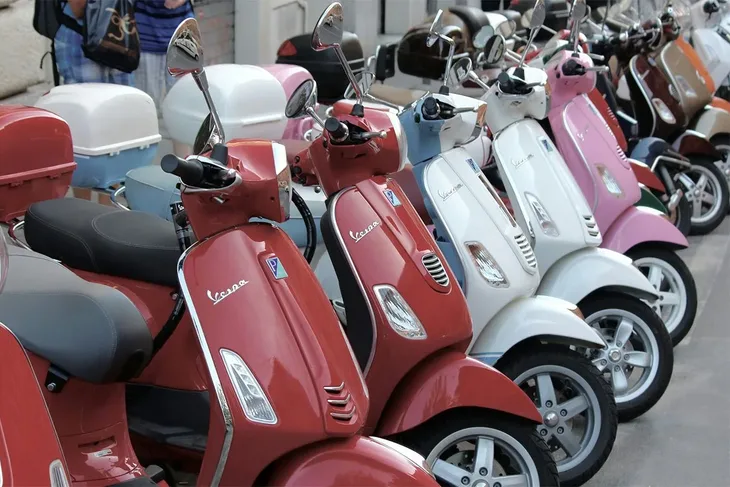 Skuter Vespa Foto: Unsplash